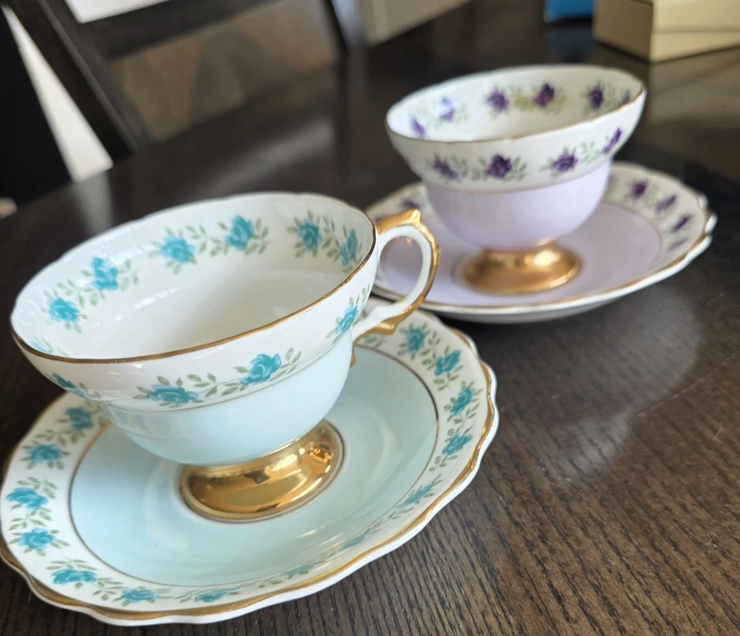 2 vintage Teacups with saucers
