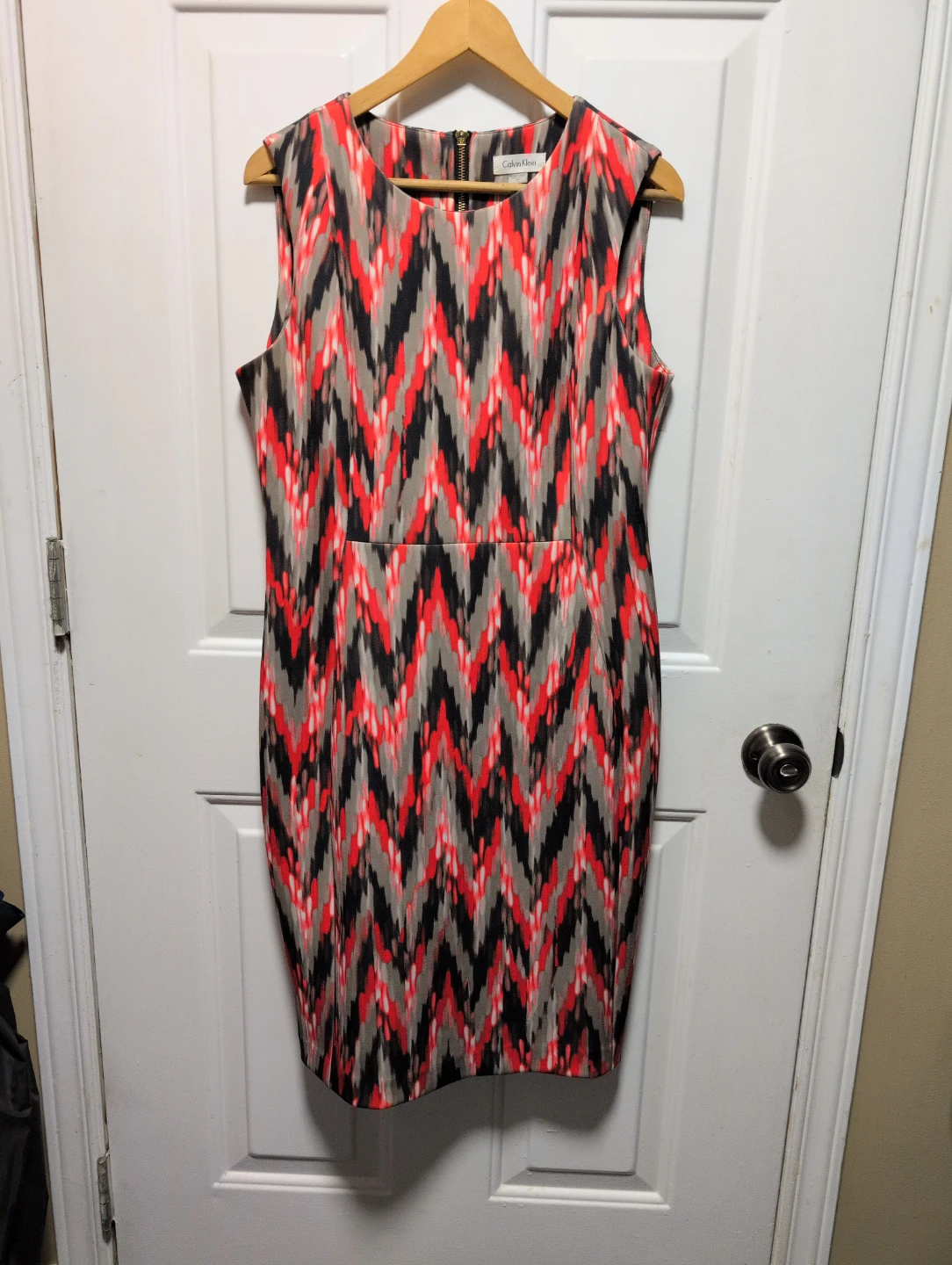 Calvin Klein Sleeveless Sheath Dress - Red/Black/Grey Print