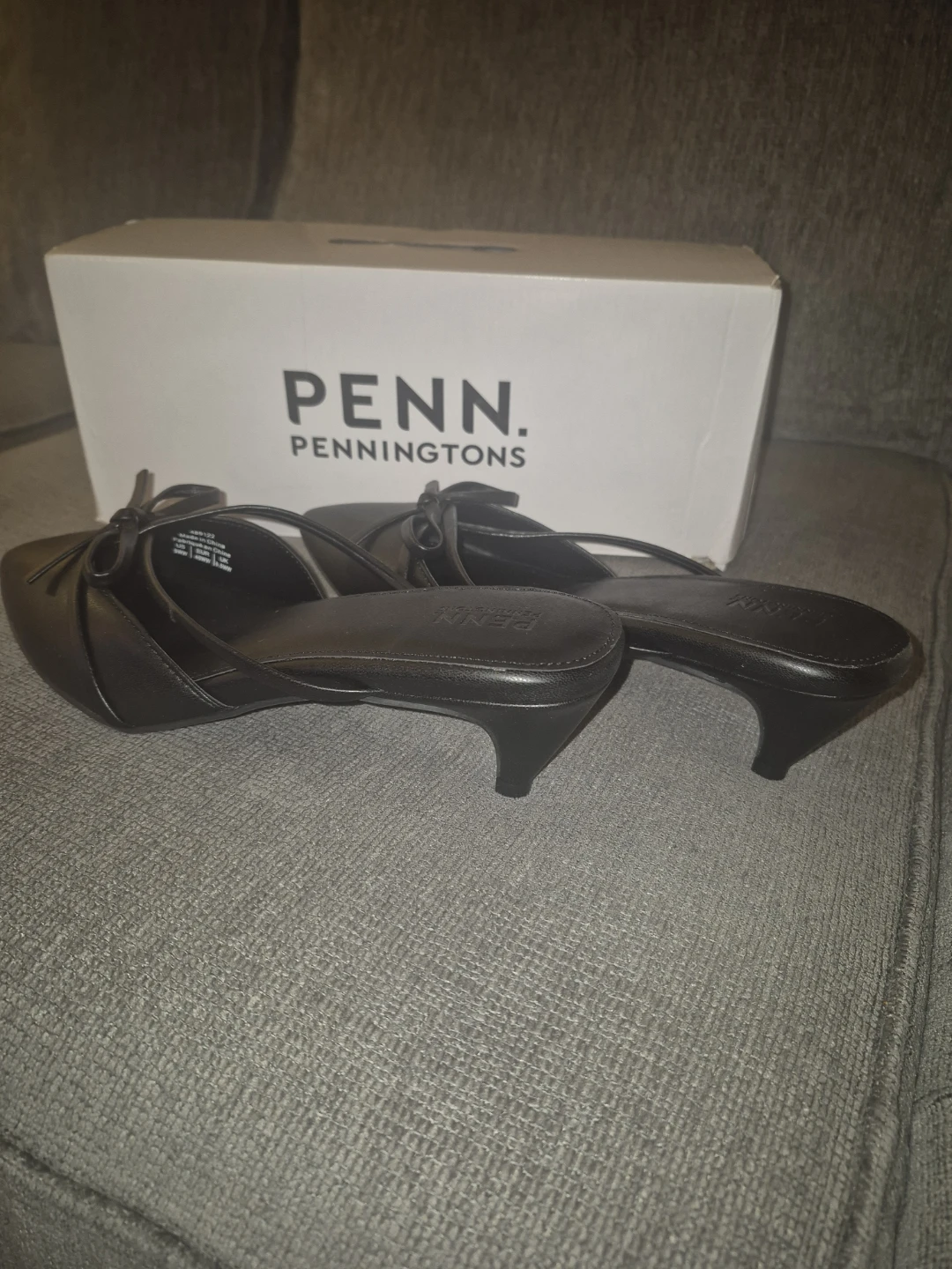 Peningtons Women's Black Kitten Heel Size 9WW