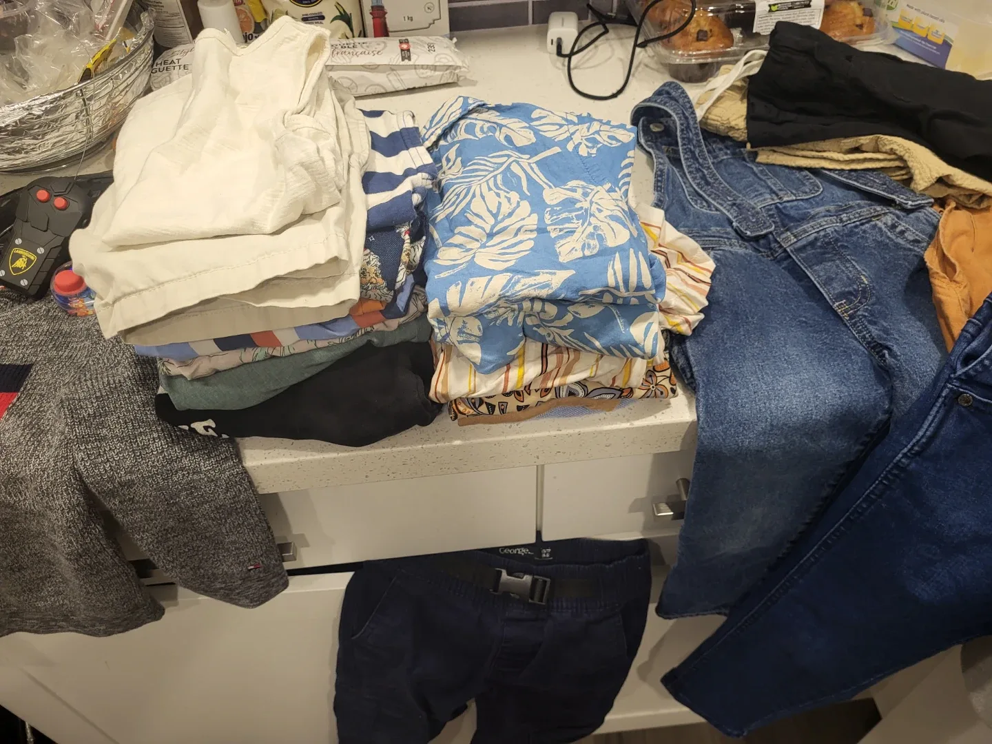 Tommy Hilfiger Sweater and Boys' Clothing Bundle - photo 3