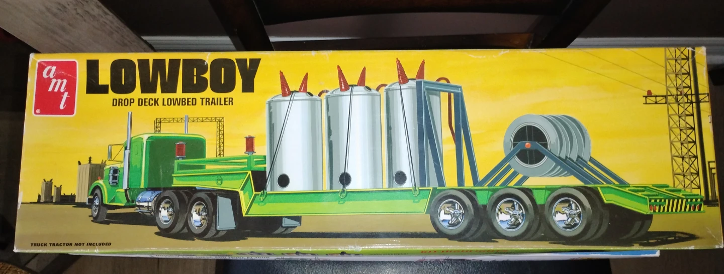AMT "Lowboy" Drop Deck Lowbed Trailer Model Kit