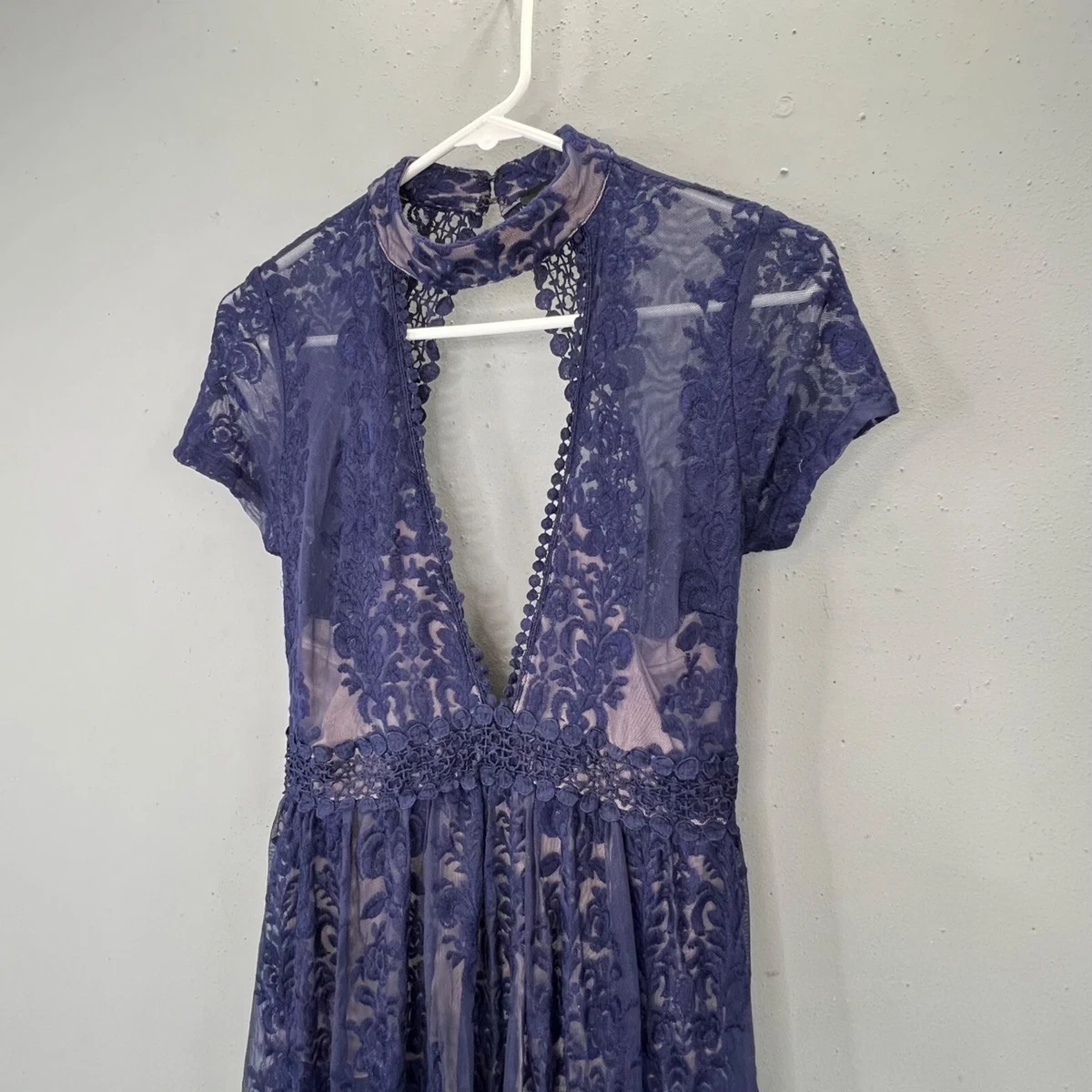 Black Lace Maxi Dress - photo 3