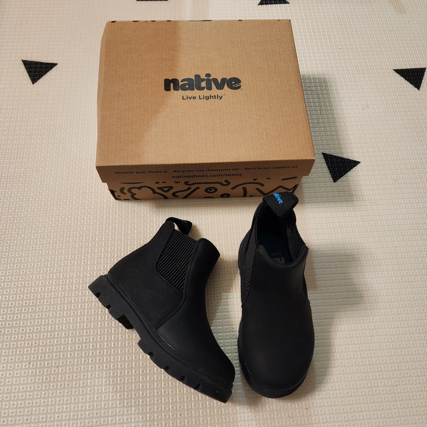Native Black Chelsea Boots - toddler Size 7c - photo 3