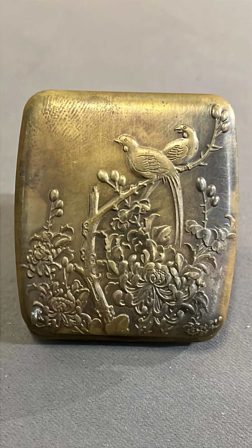 Huameile Clamshell Travel Clock. Embossed Bird & Floral Case - photo 2