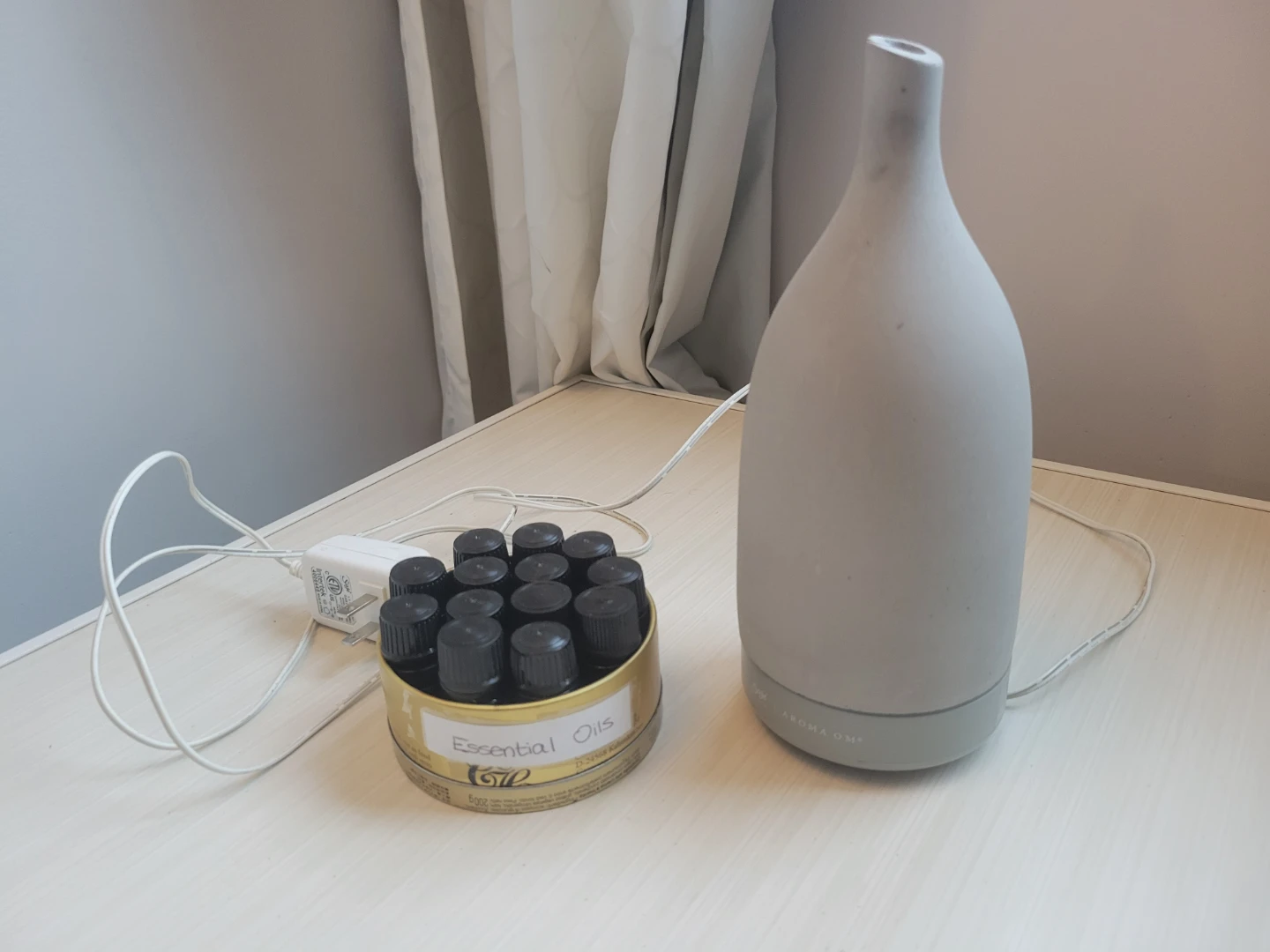 Saje Aroma Om Diffuser with Essential Oils Set