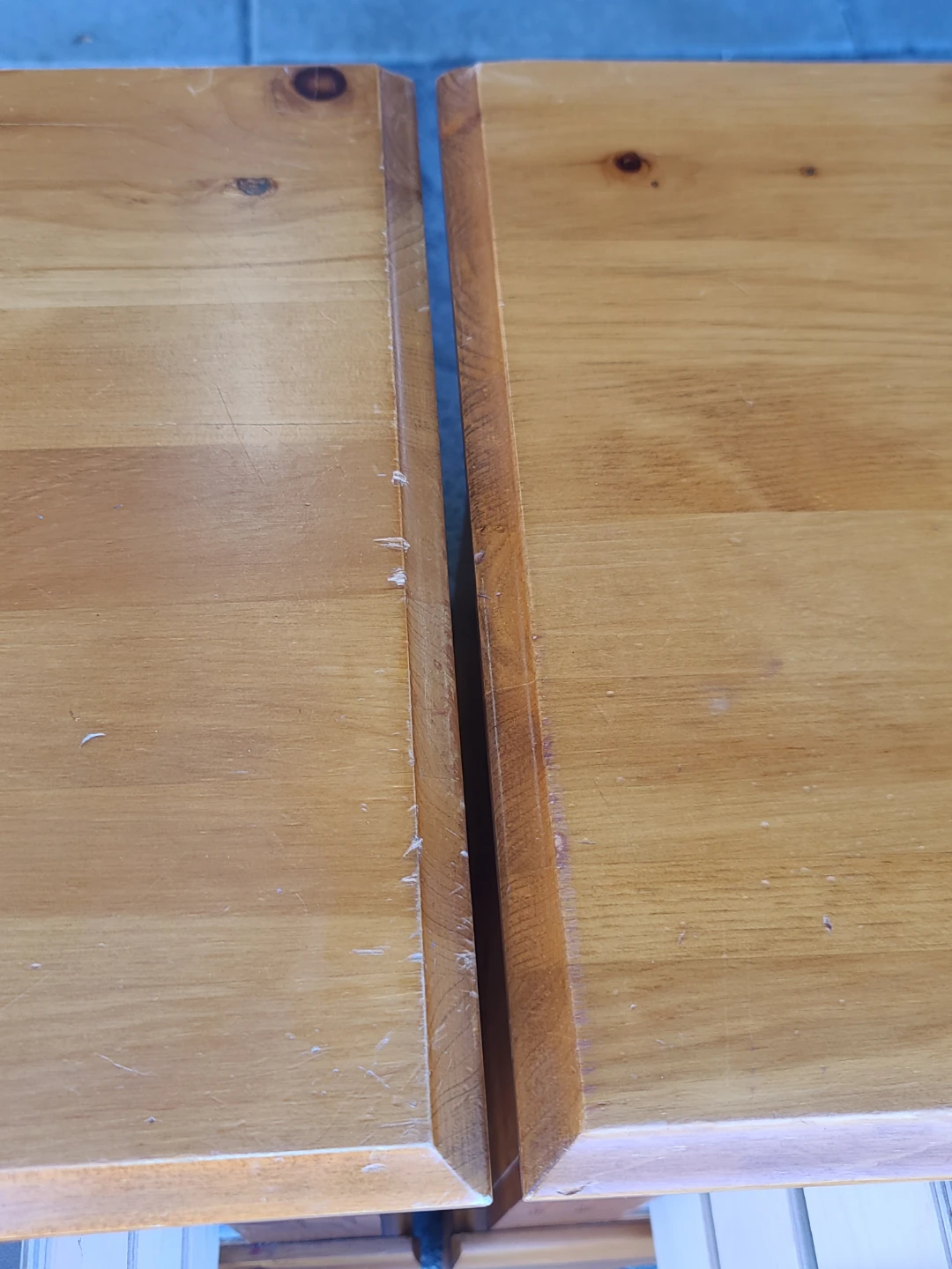Pair of Pine Nightstands with 3 Drawers - photo 4