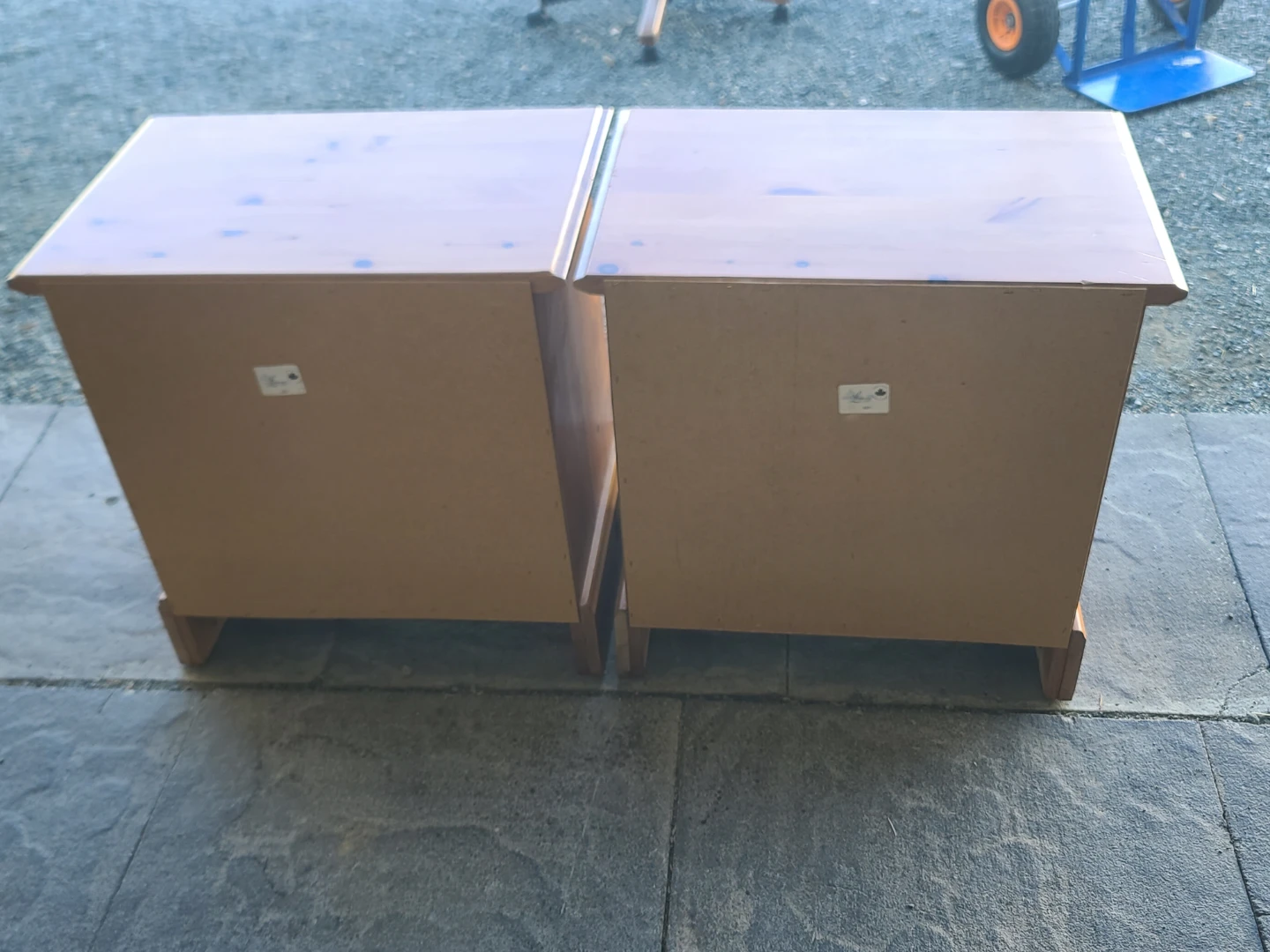 Pair of Pine Nightstands with 3 Drawers - photo 5