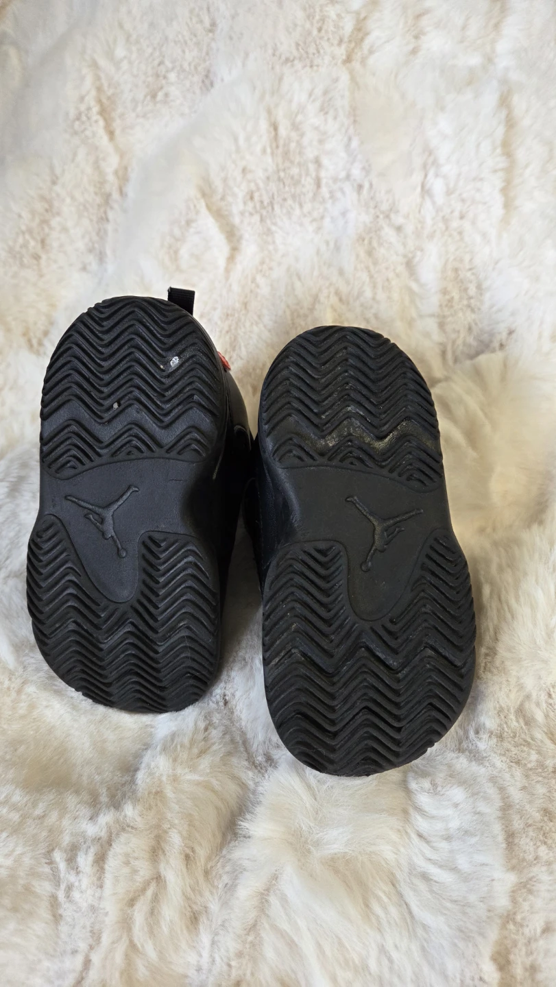 Jordan Crib Booties Black Infant Size 6C - photo 2