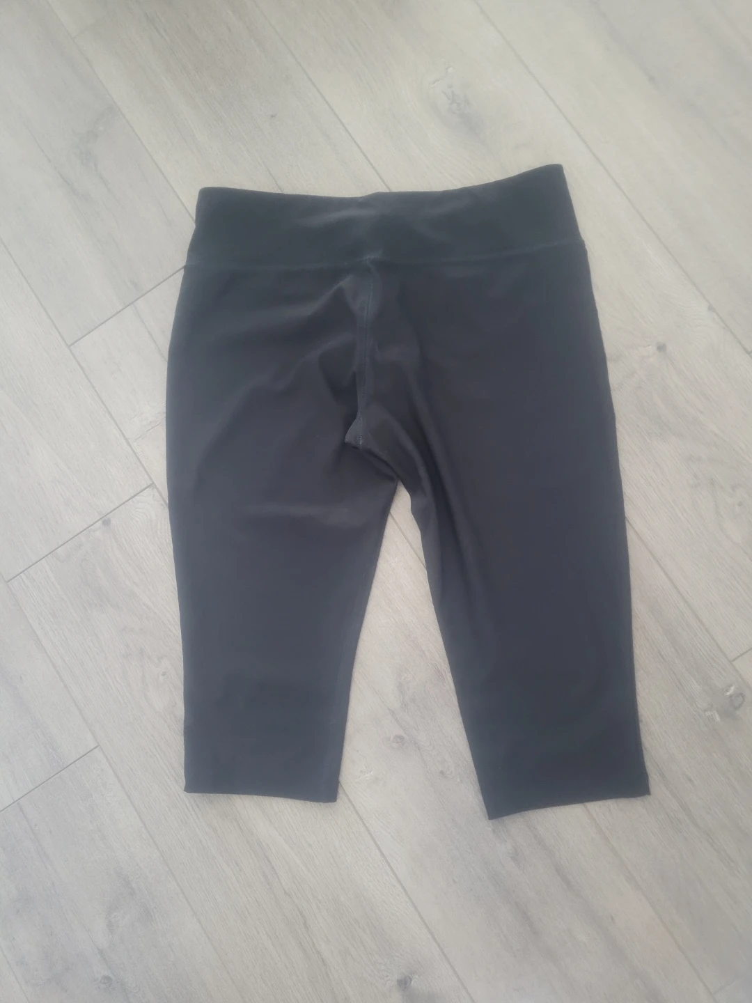 AVIA Women's Black Capris Size Large - photo 2
