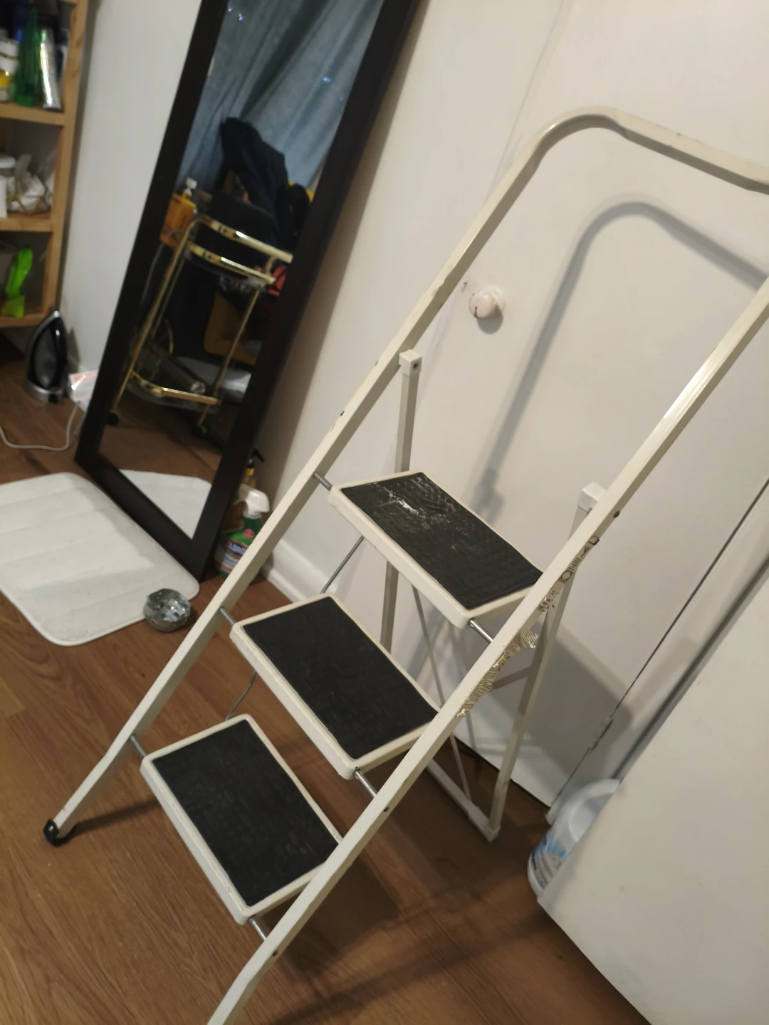 White 3-Step Folding Step Ladder - photo 3
