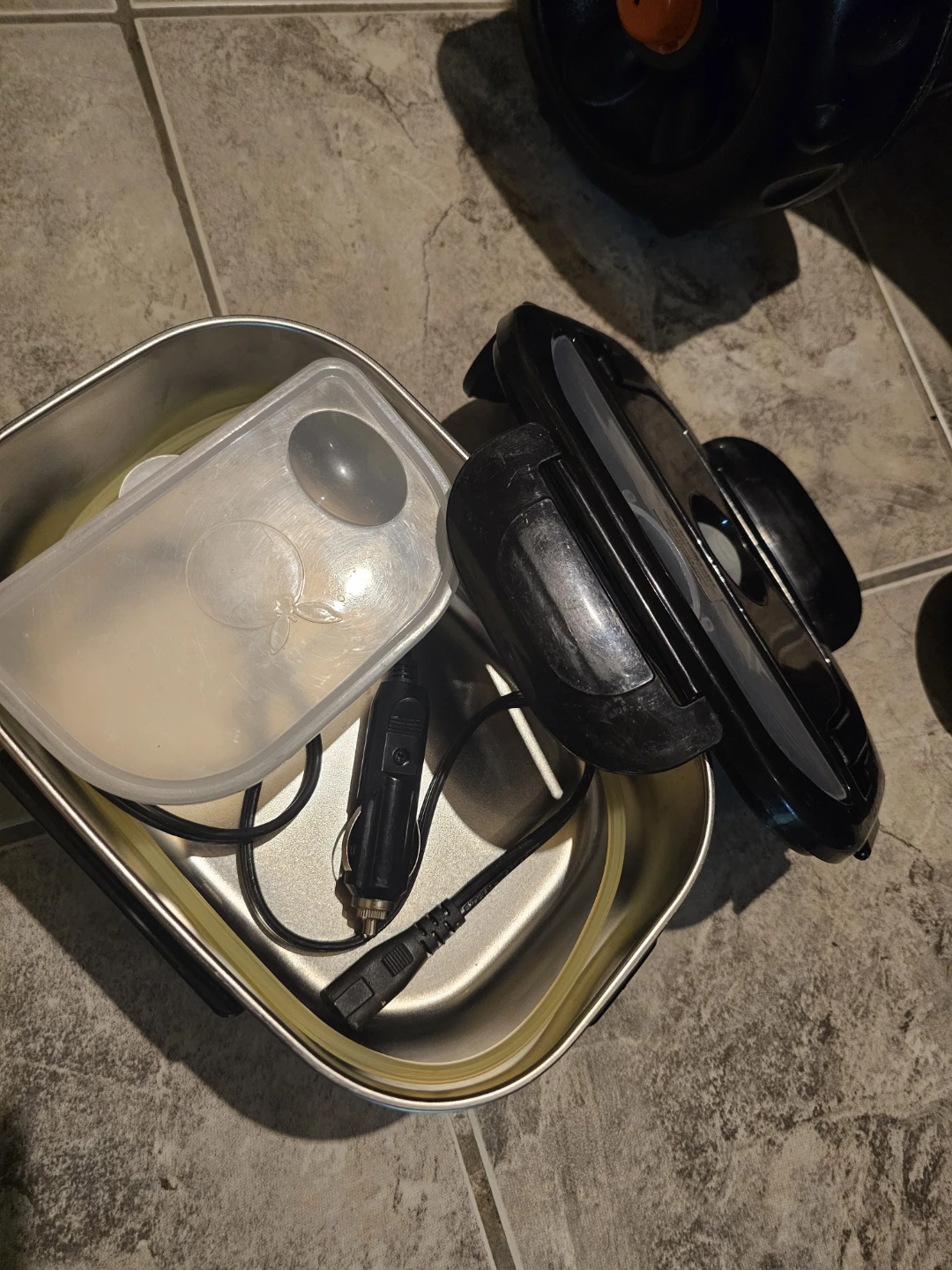 Portable Electric Lunch Box with Car Adapter - photo 2