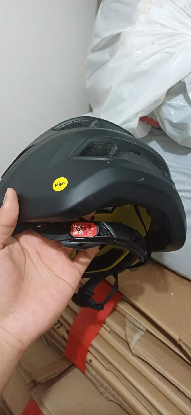 Black MIPS Bike Helmet - photo 2