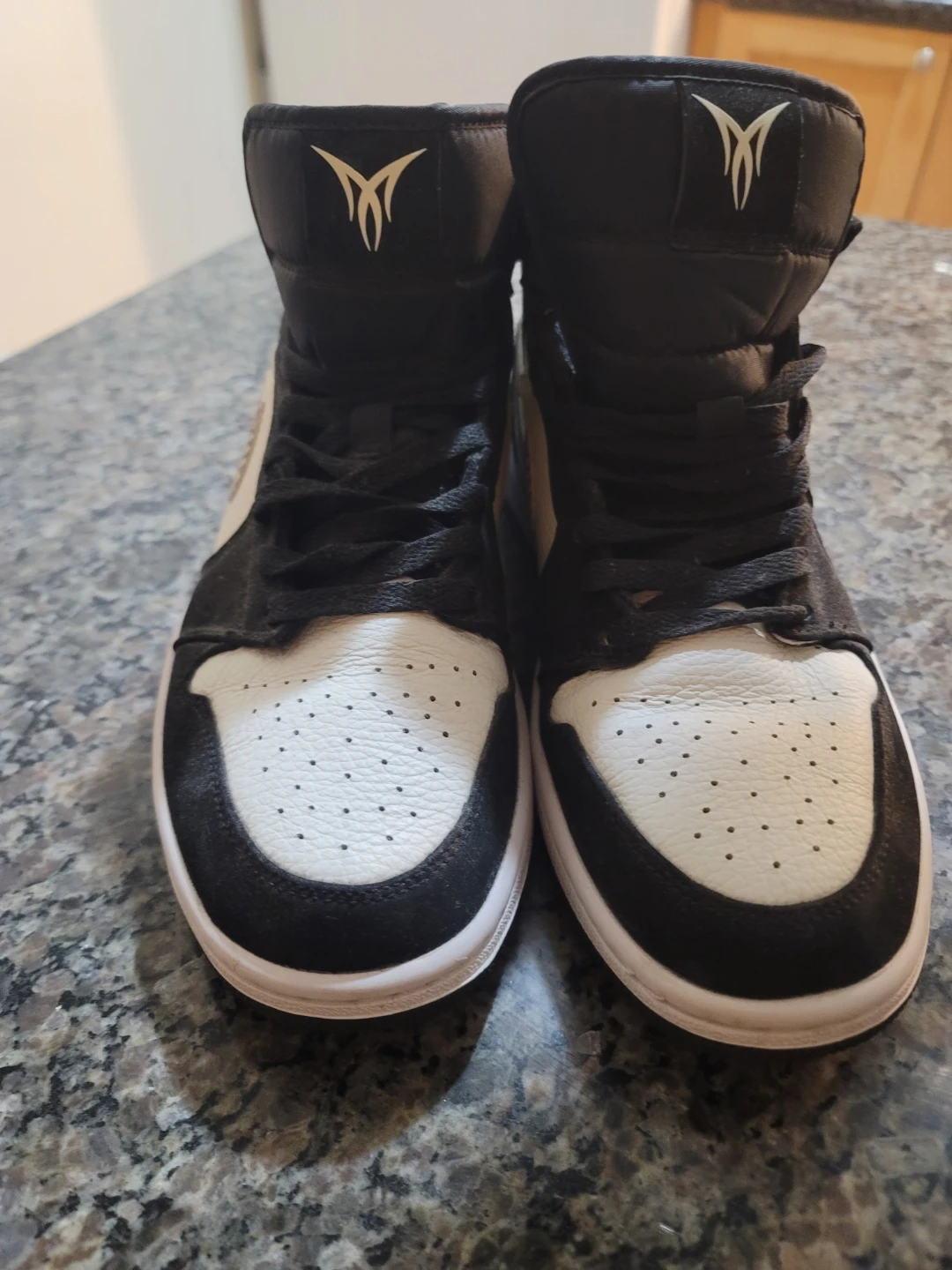 Air Jordan 1 Mid SE "Equality" Sneakers