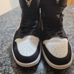 Air Jordan 1 Mid SE "Equality" Sneakers