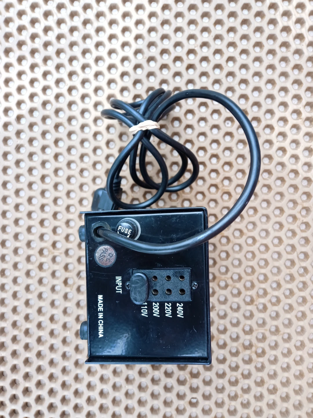 Step-Up & Down Transformer 450-1000VA - photo 2