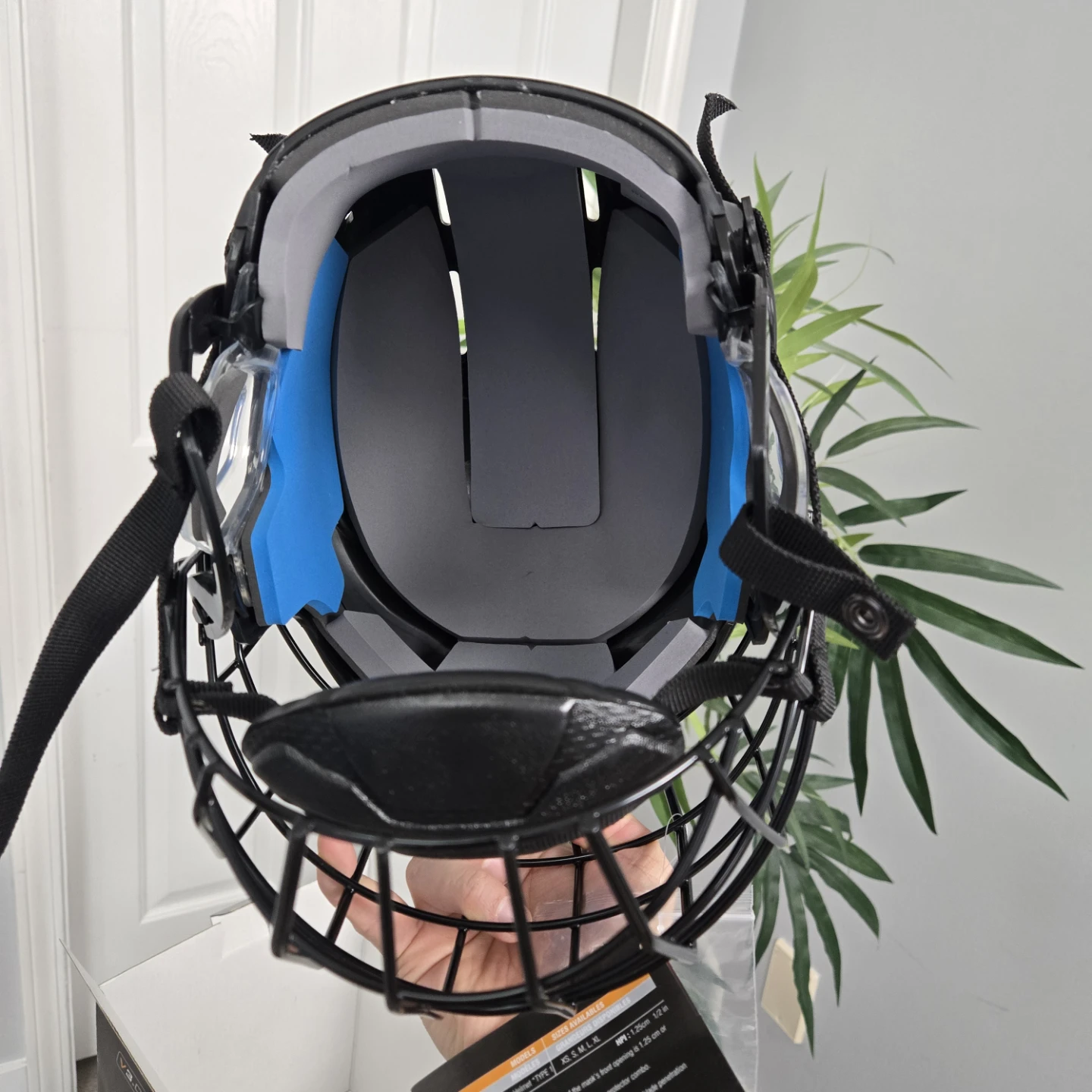 Adult skates helmet size XL - photo 3