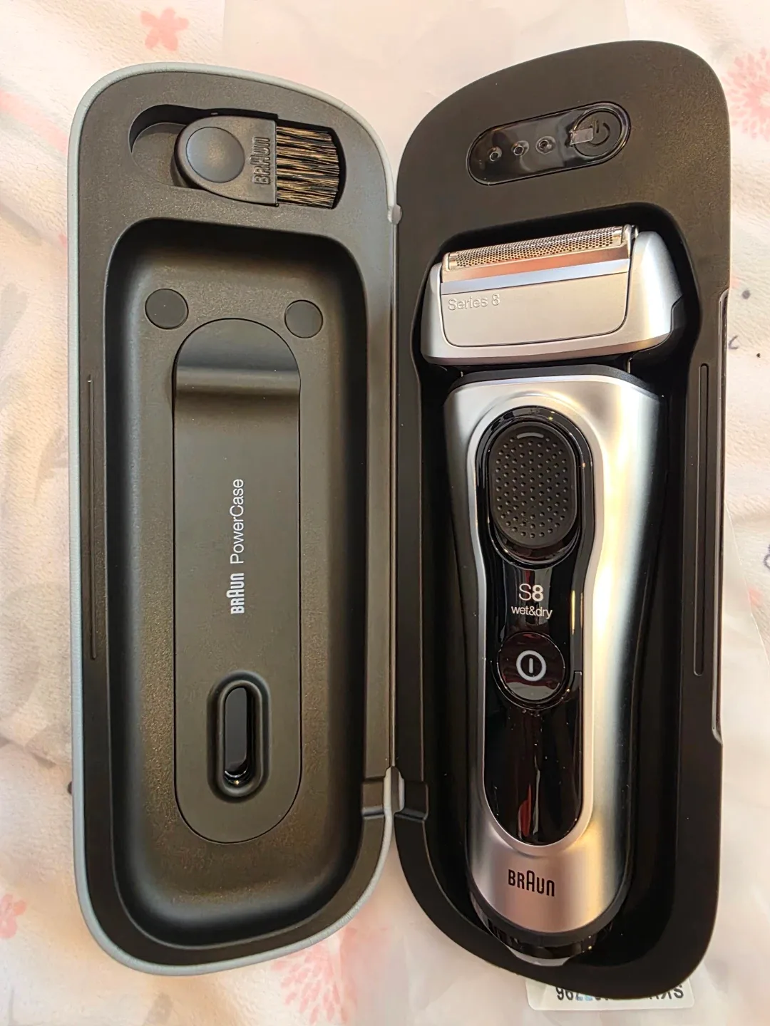 Braun Series 8 Electric Shaver with Power Case - photo 3