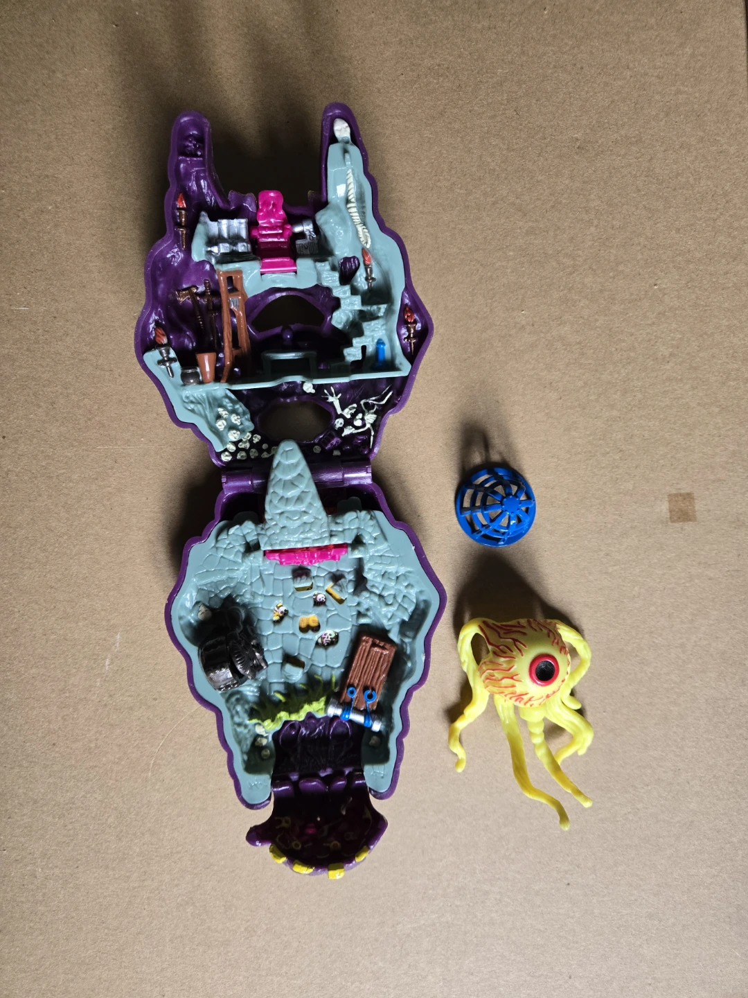 Mighty Max Troll Heads Doom Zone Playset - photo 2