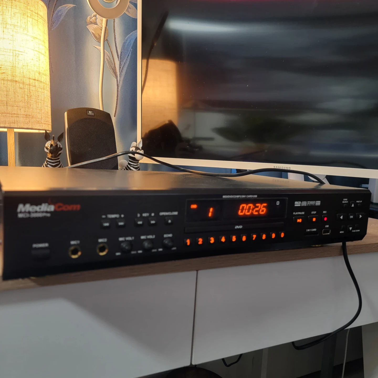MediaCom MCI-3000 Karaoke Machine lovers - photo 4