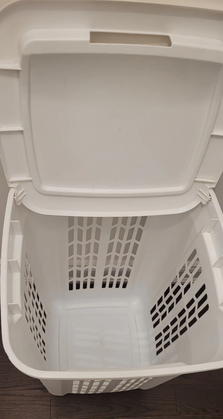 White Laundry Basket with Lid - photo 4