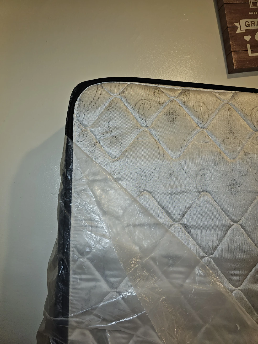White Quilted Mattress - photo 2