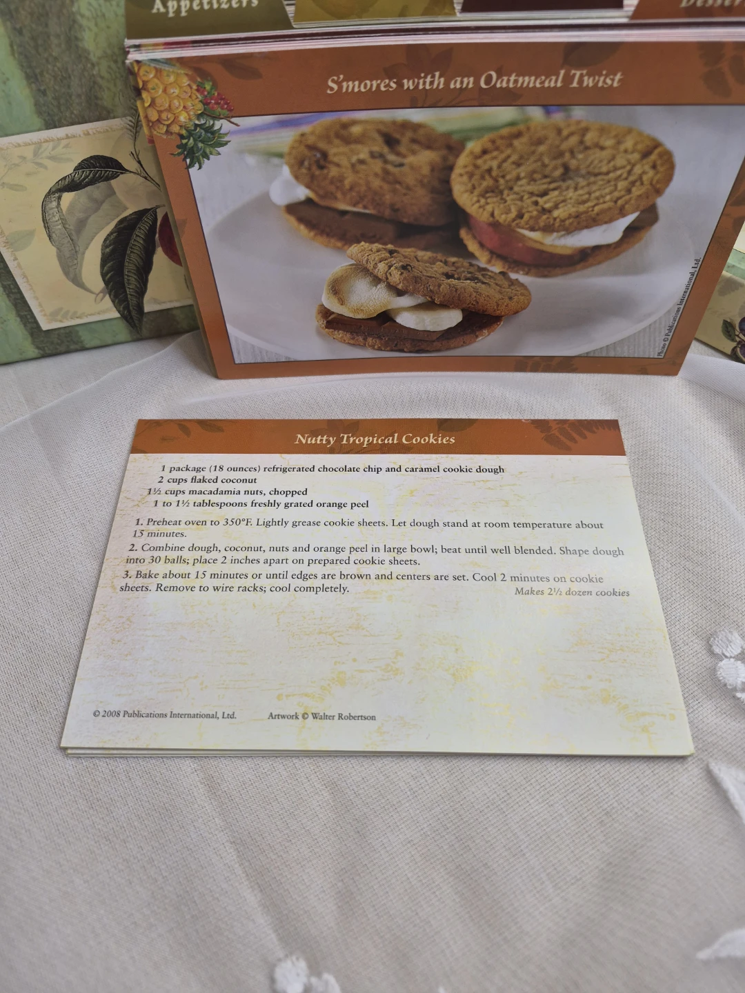 Artwork & Walter Robertson Box of Recipes - photo 3