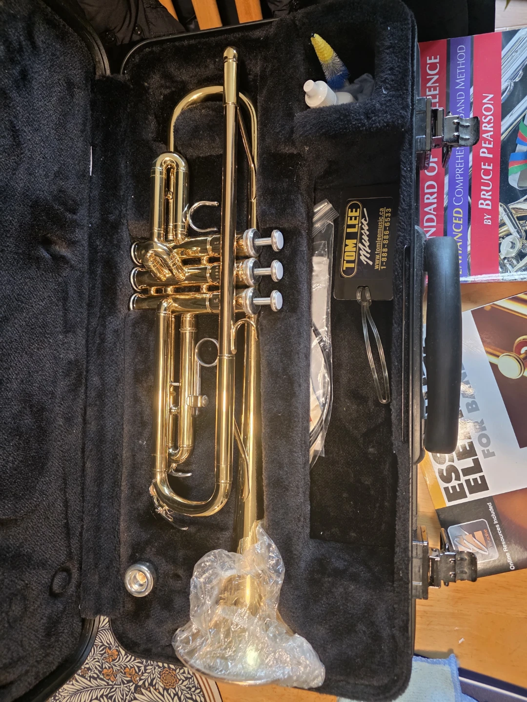 Yamaha Trumpet in Case with Music Books and cleaning supplies
