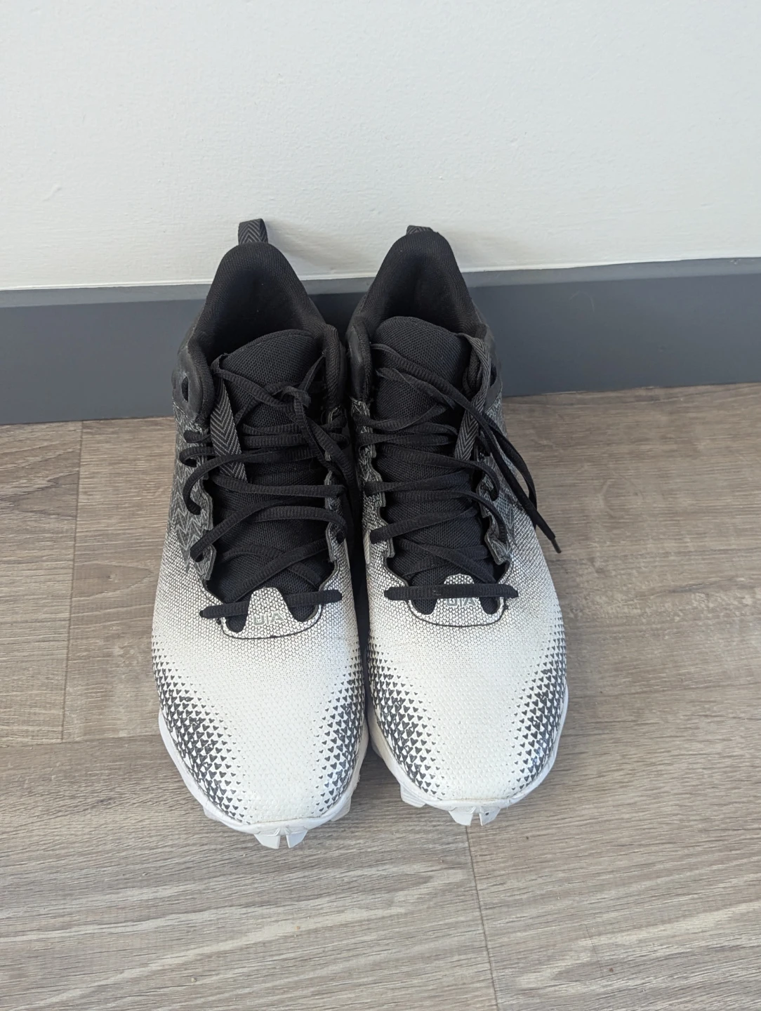 Sports shoes - photo 2