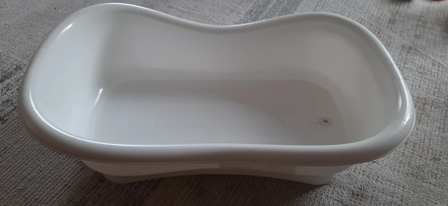 White Baby Bath Tub