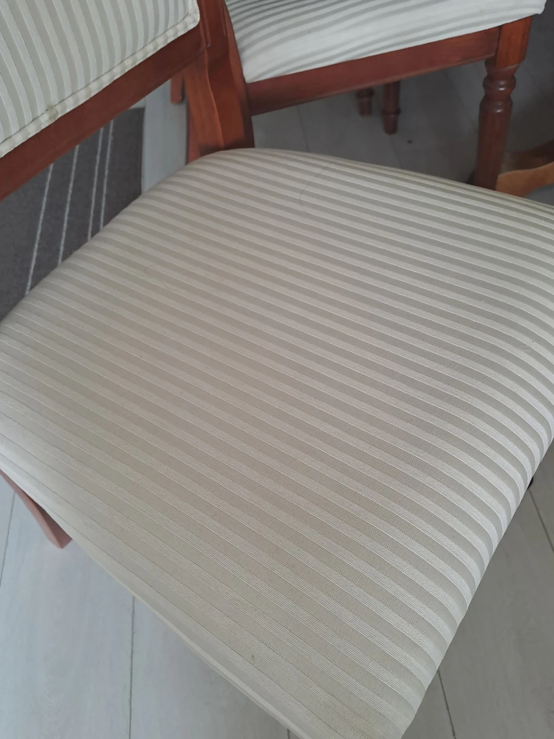 The Dining table  &  6 chairs - photo 5