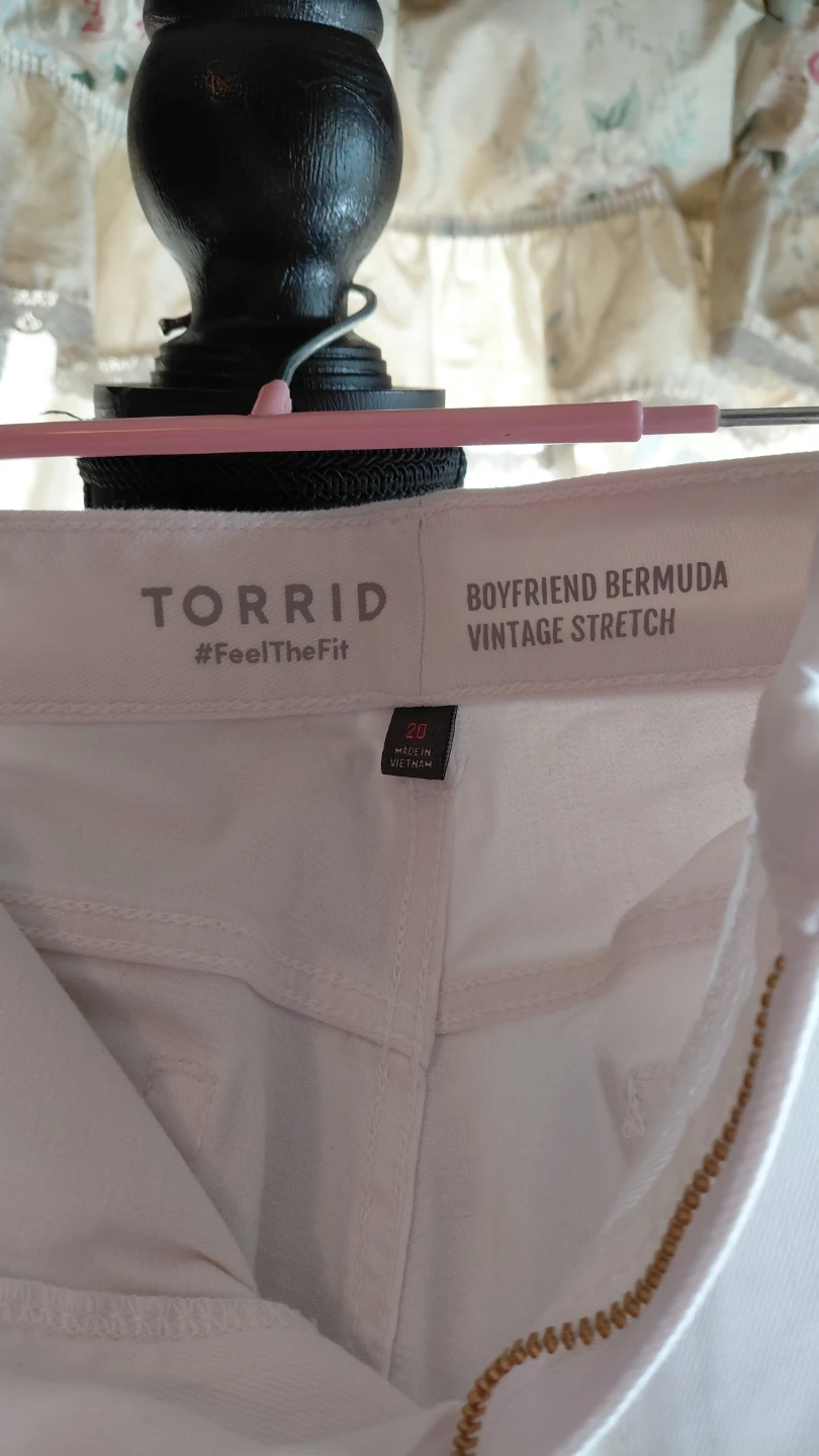 Torrid Boyfriend Bermuda Vintage Stretch Shorts - White