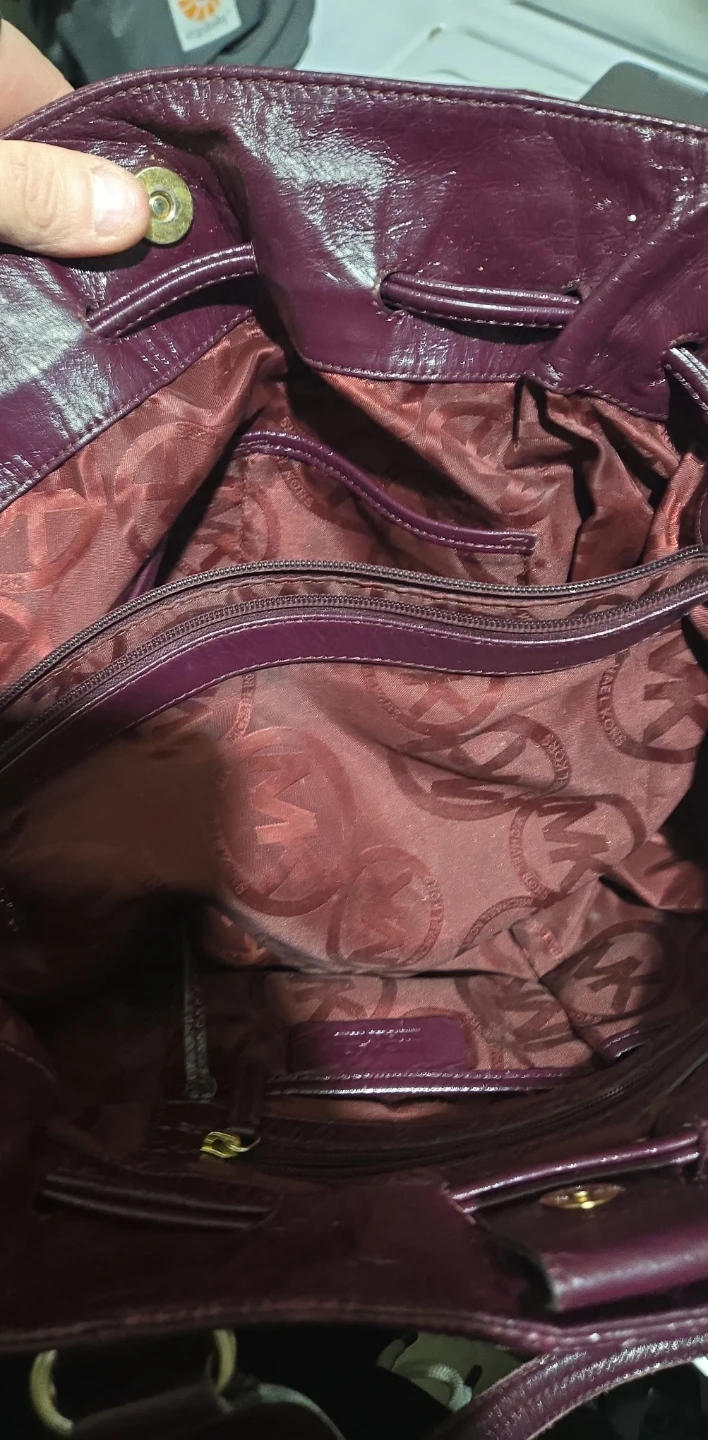 Michael Kors Plum Patent Leather Tote Bag - photo 2