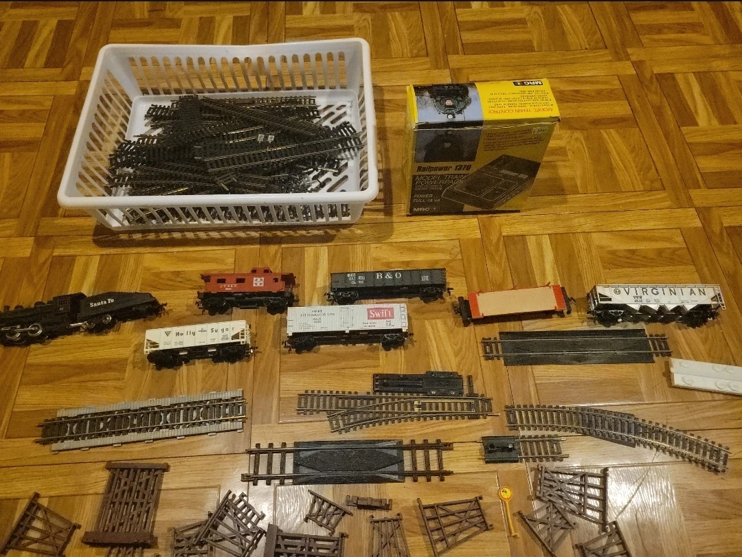 Railpower 1370 Model Train Powerpack and train set - photo 3