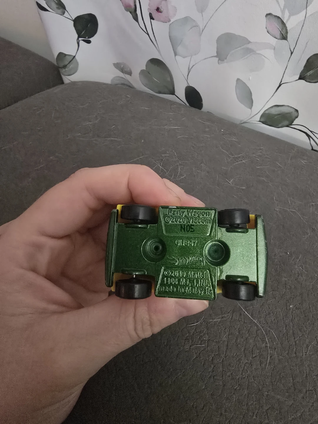 Hot Wheels Party Wagon Diecast Car - photo 5