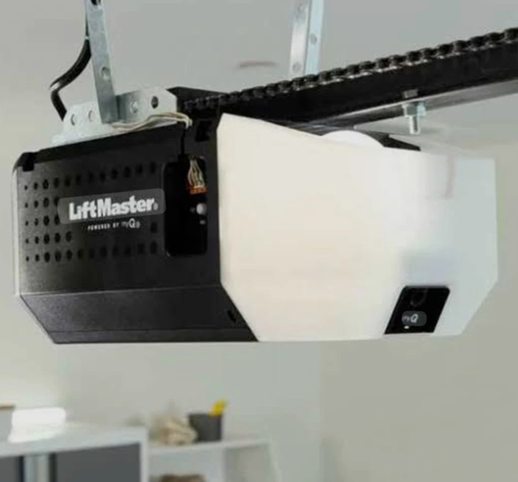 LiftMaster Garage Door Opener - photo 2