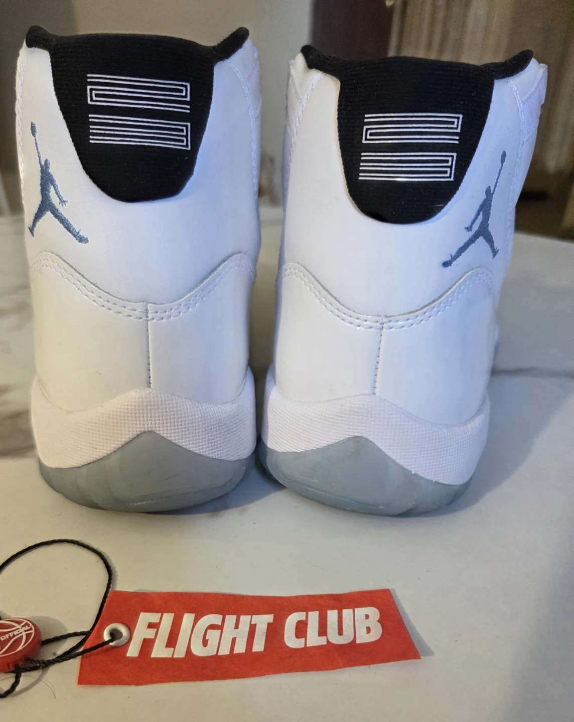 Jordan 11 Retro 'Columbia / Legend Blue' Size 7 - photo 4