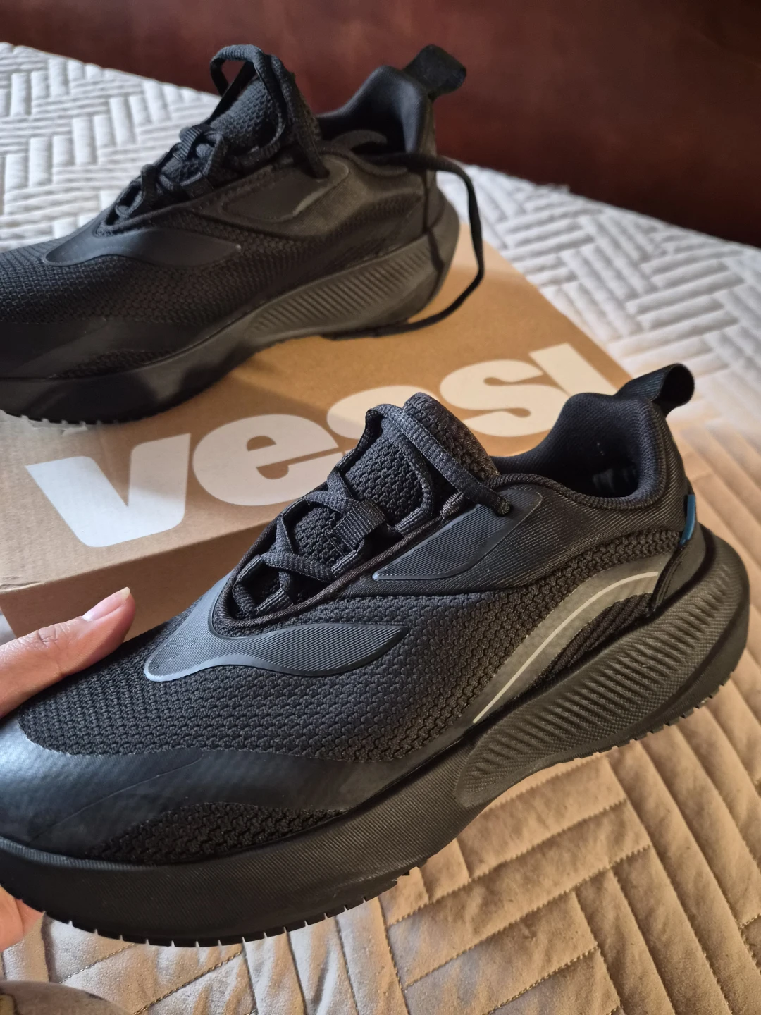 Vessi Tidal Sneaker Women's Size 7.5 Black - photo 2