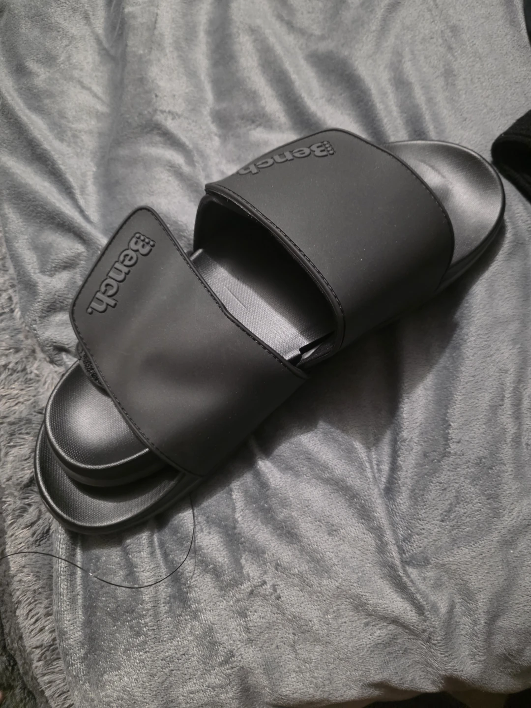 Bench Men's Black Slides - Size 13 - photo 2