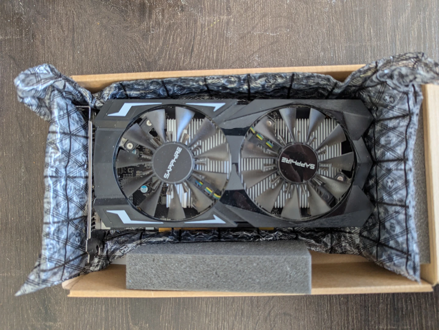 Sapphire Radeon RX 460 2GB GDDR5 Graphics Card - photo 2