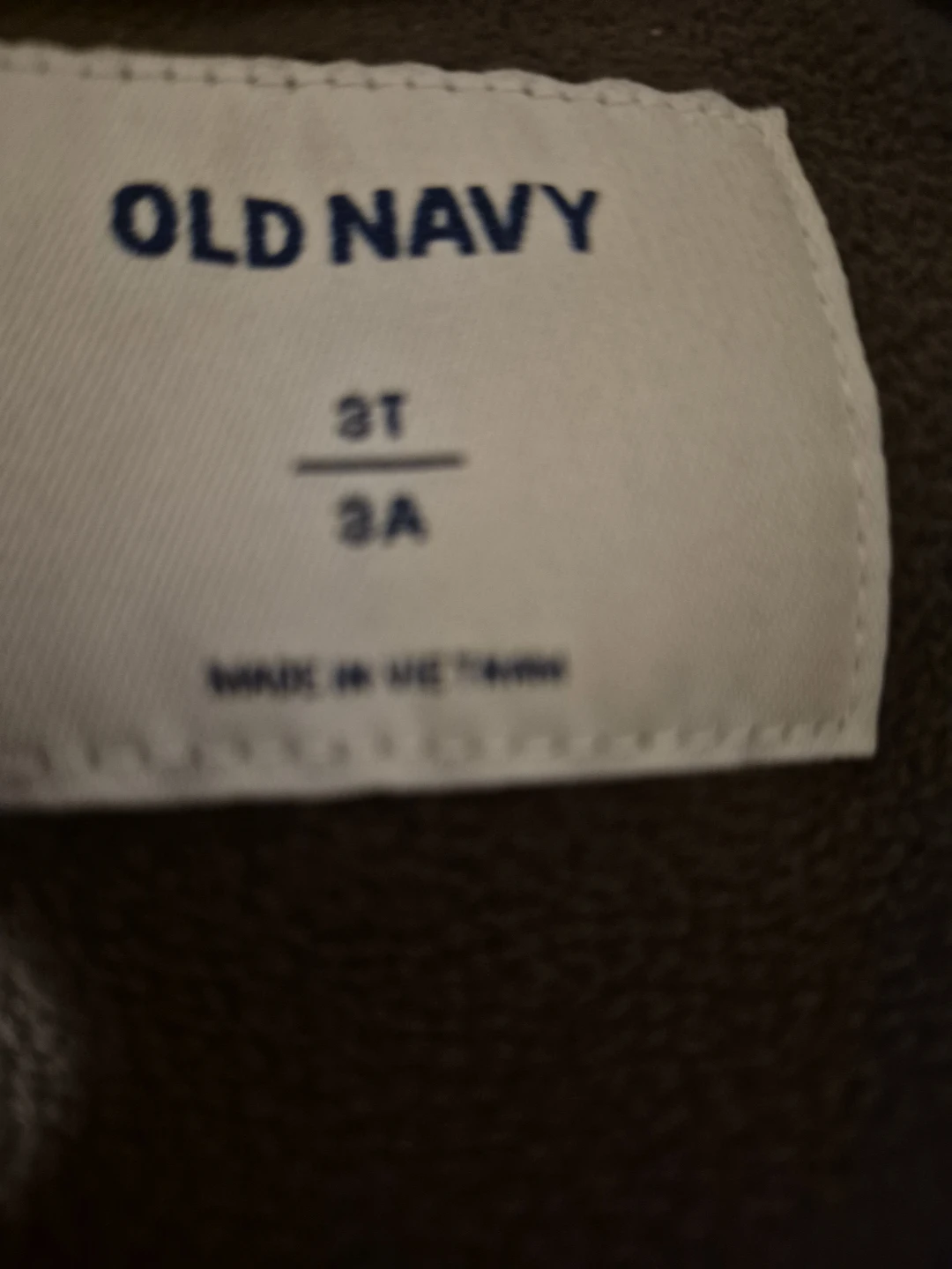 Old Navy Camo Puffer Vest - Size 3T - photo 2