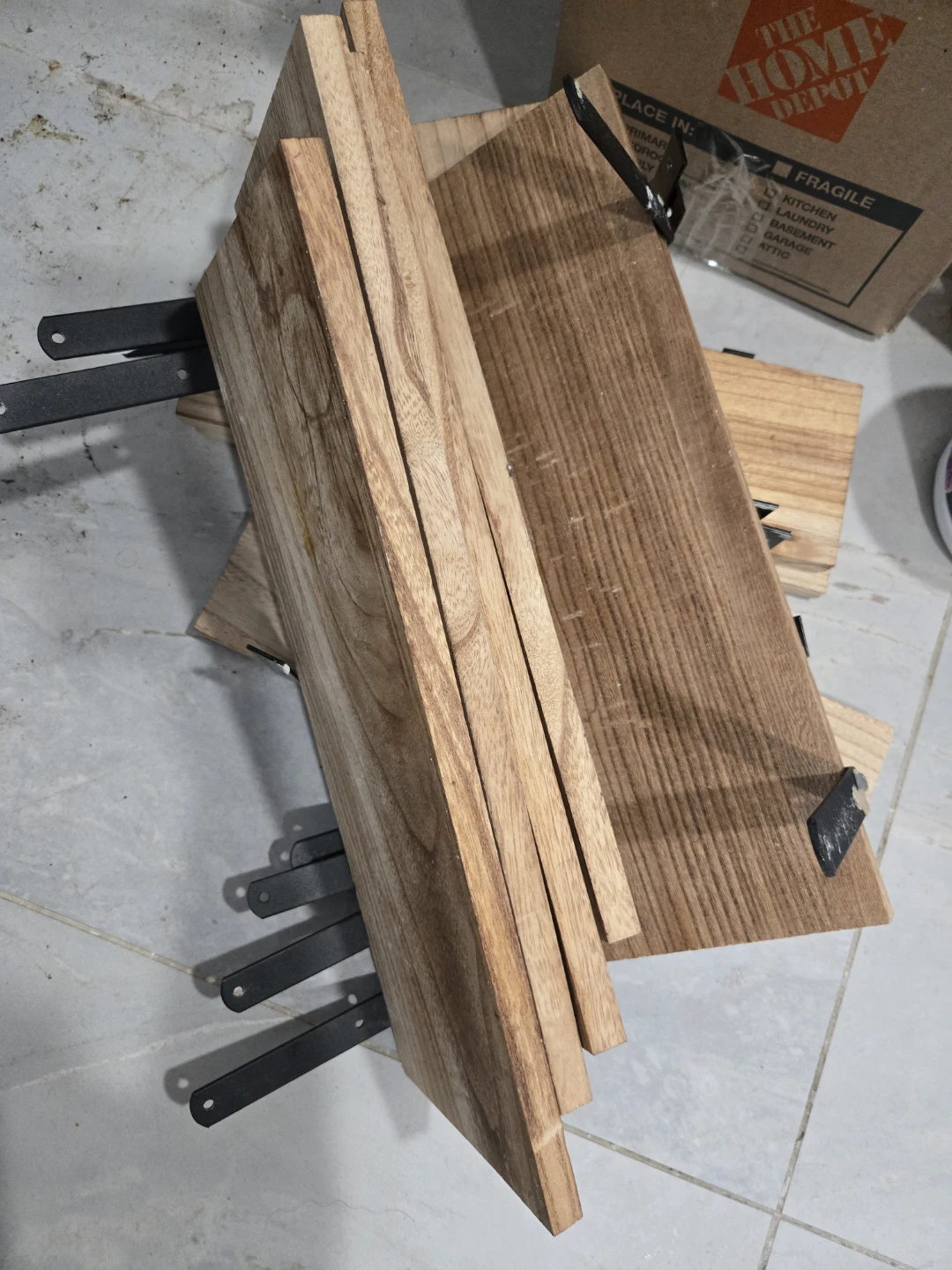 10 pieces Wooden Wall Shelf with Black Brackets - photo 3