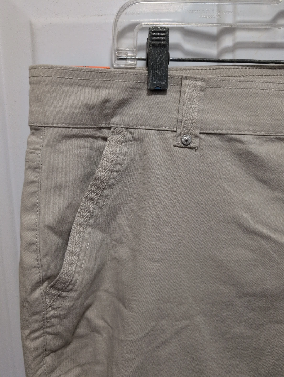 Gloria Vanderbilt Tan Capris Size 16 - photo 2