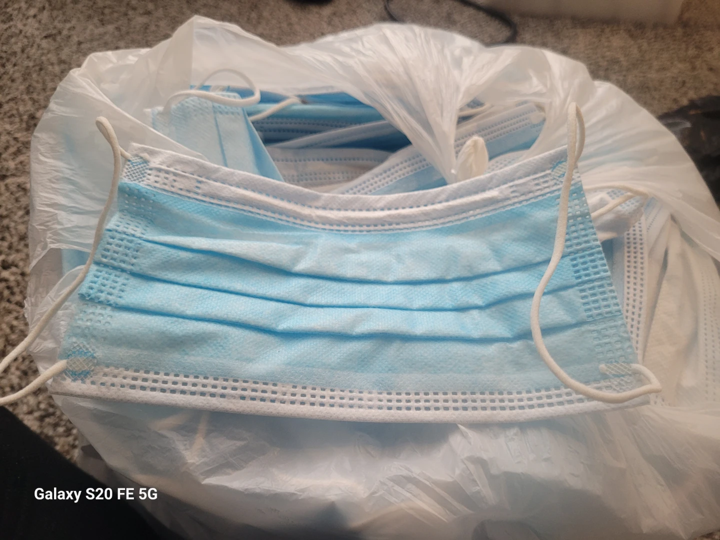 Bag of Blue Disposable Face Masks - photo 4