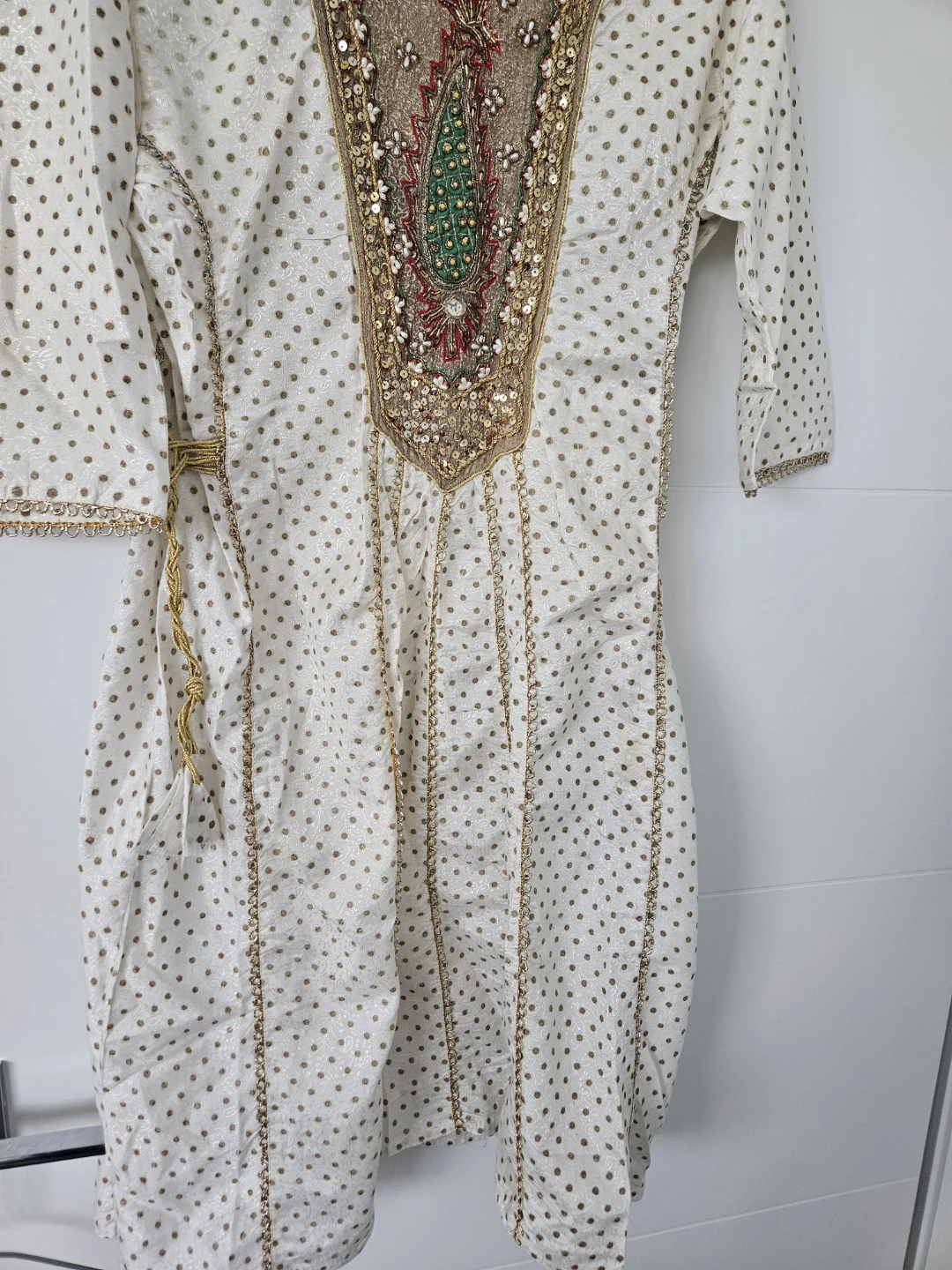 Clothing with sets $6... top with pants  + Shawl
