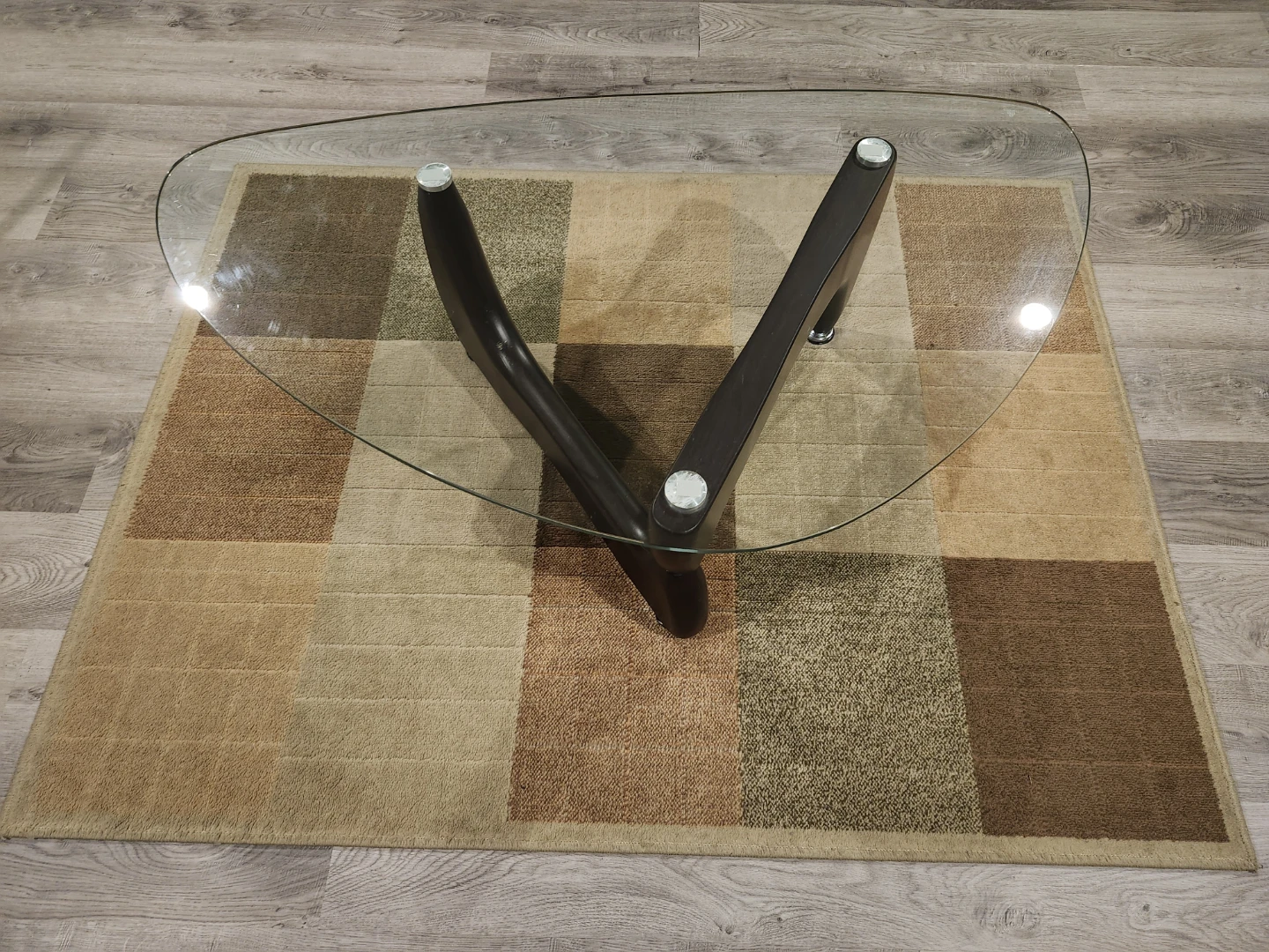 Modern Noguchi-Style Coffee Table & Geometric Area Rug