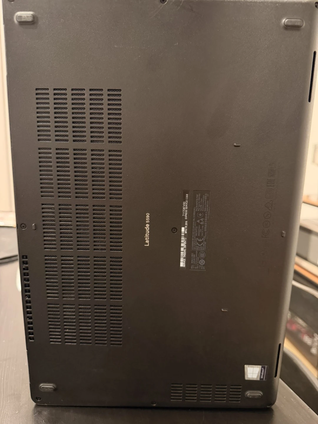 Dell Latitude 5590 | i5 | 8GB RAM | 256GB SSD - photo 3