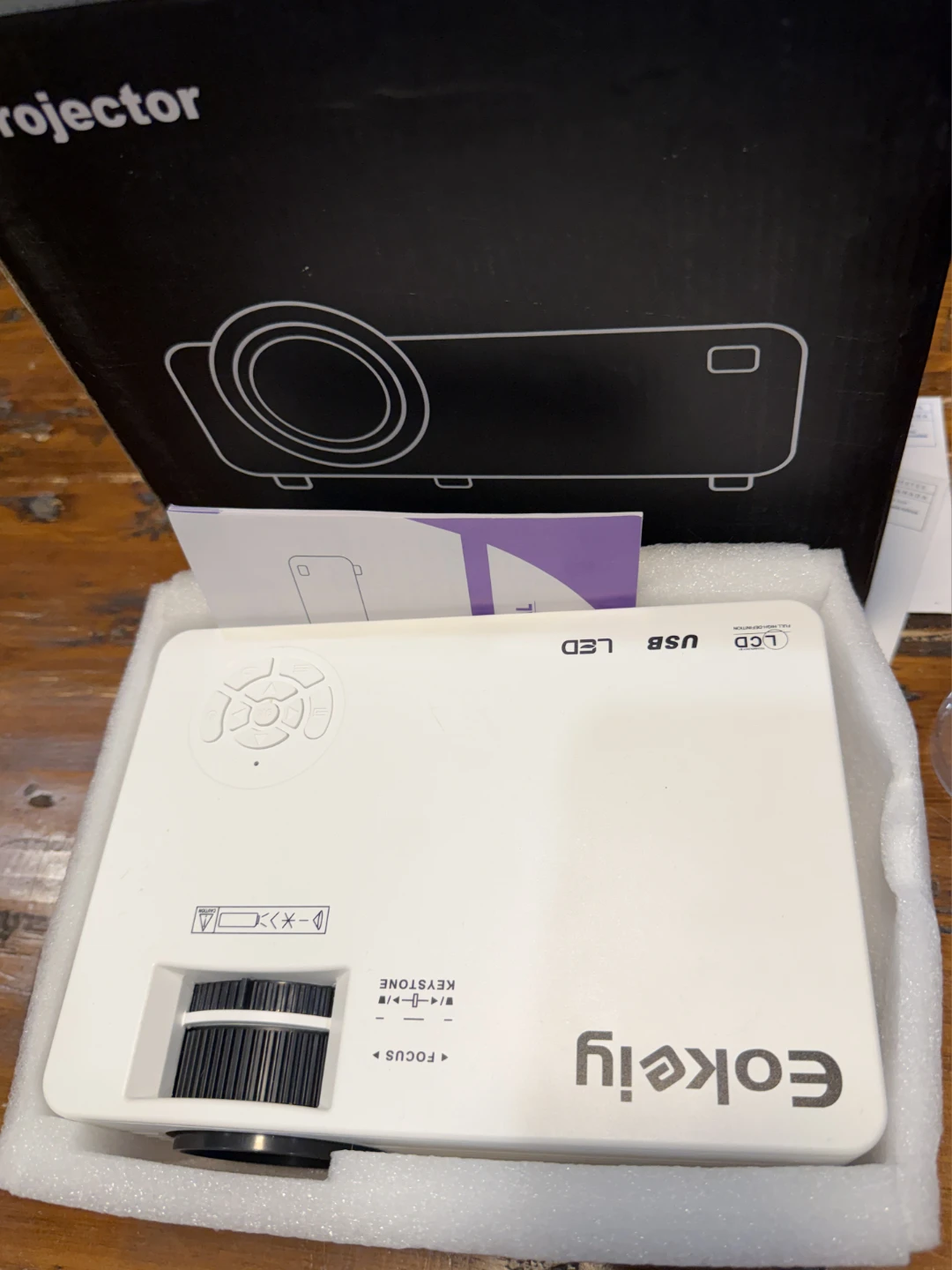 Eokeiy Portable LCD Projector with Projection Screen
