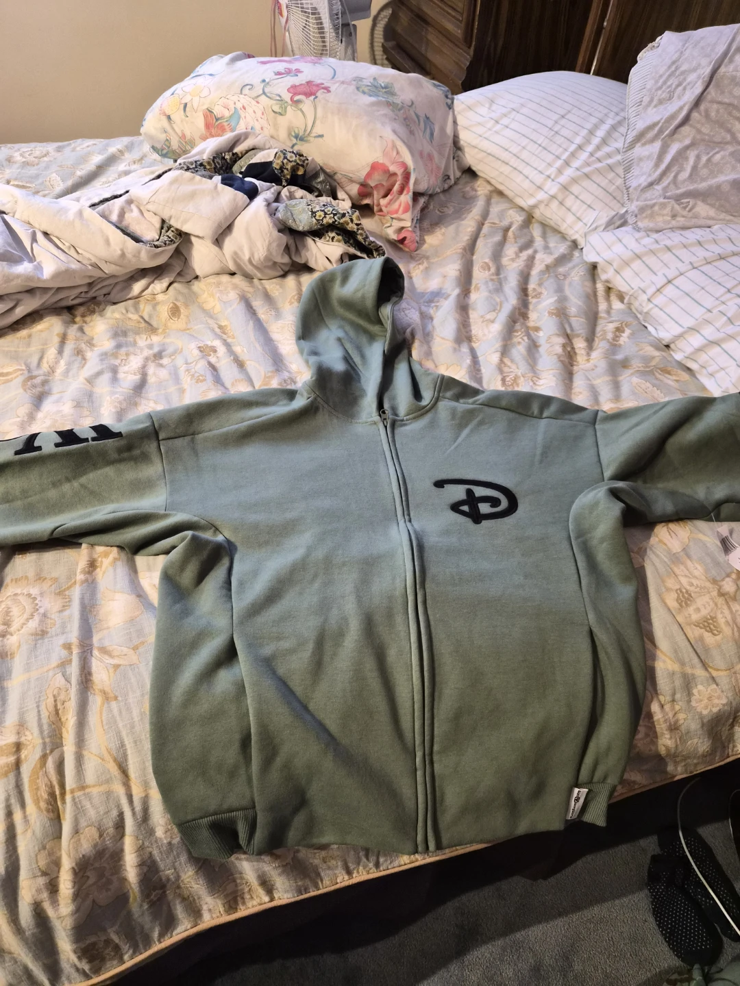 Disney World Zip-Up Hoodie - photo 2