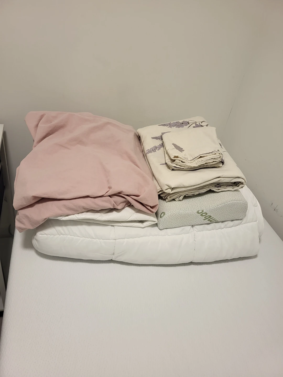 Twin-sized Duvet and Cover Set with a pillow - pickup only today