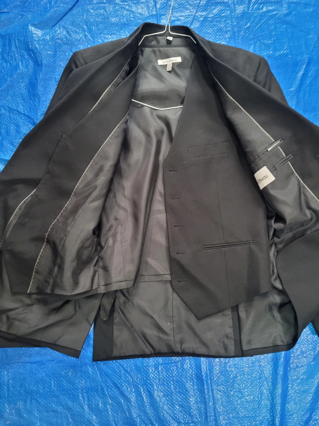 Le Château Black Suit Jacket & Vest Set - Size S/P - photo 3